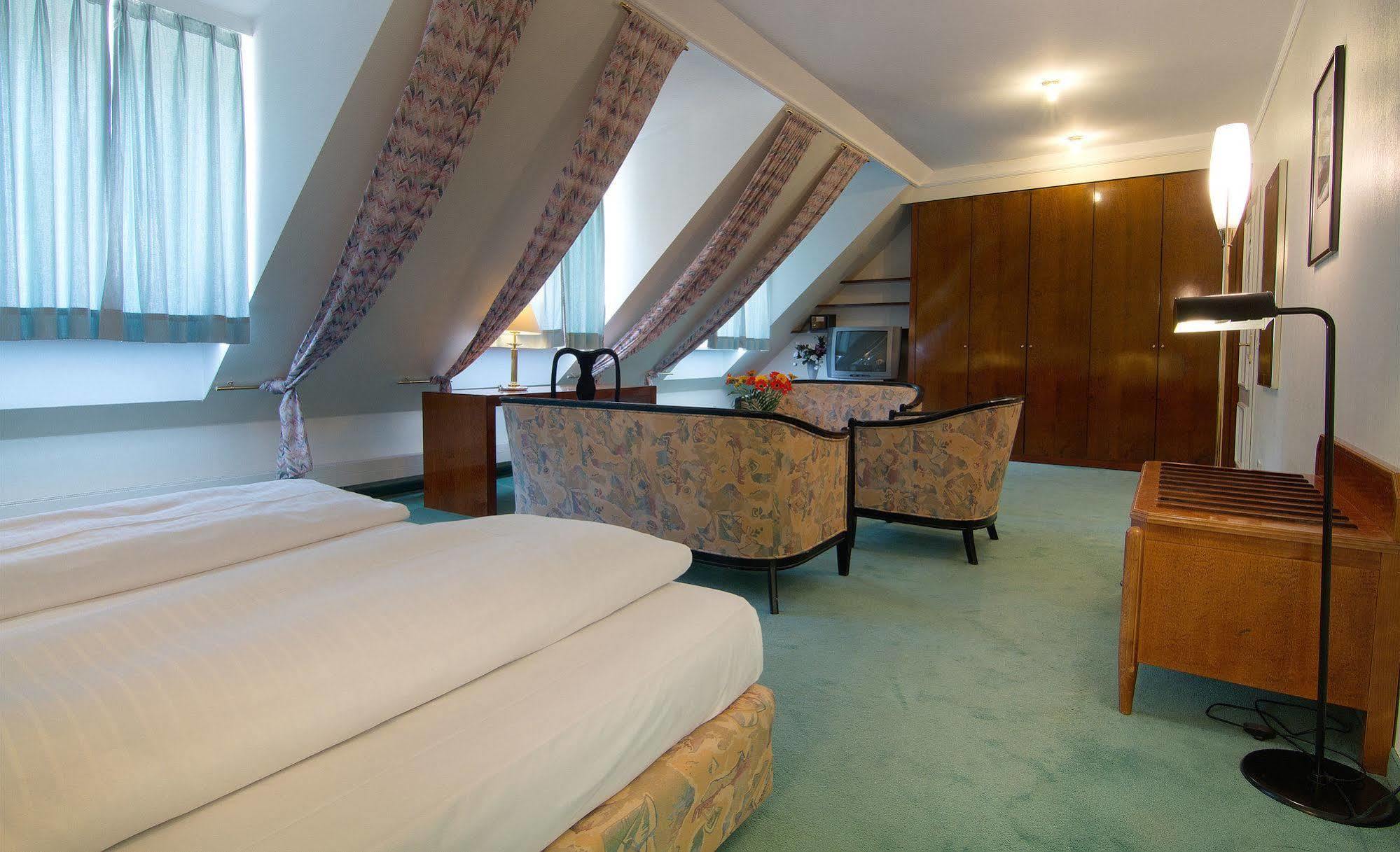 โฮเทล ดอยท์เชส เธียเตอร์ Hotel มิวนิก ภายนอก รูปภาพ